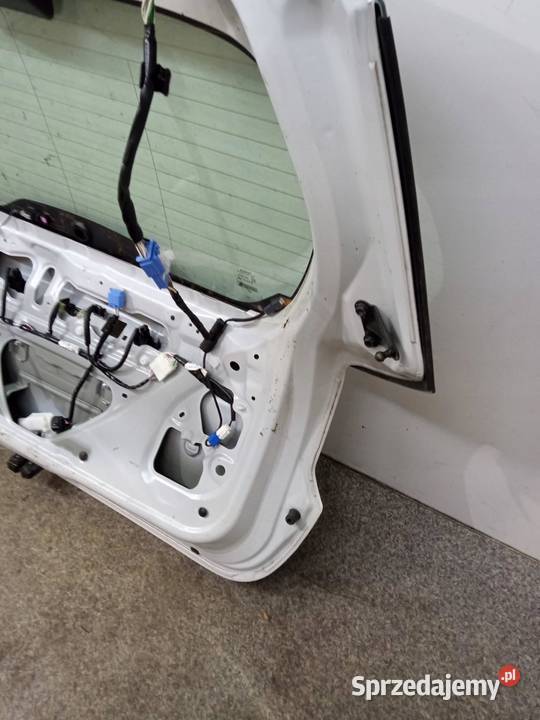 KLAPA TYŁ SZYBA 040 Toyota Yaris IV 2020 sprzedam