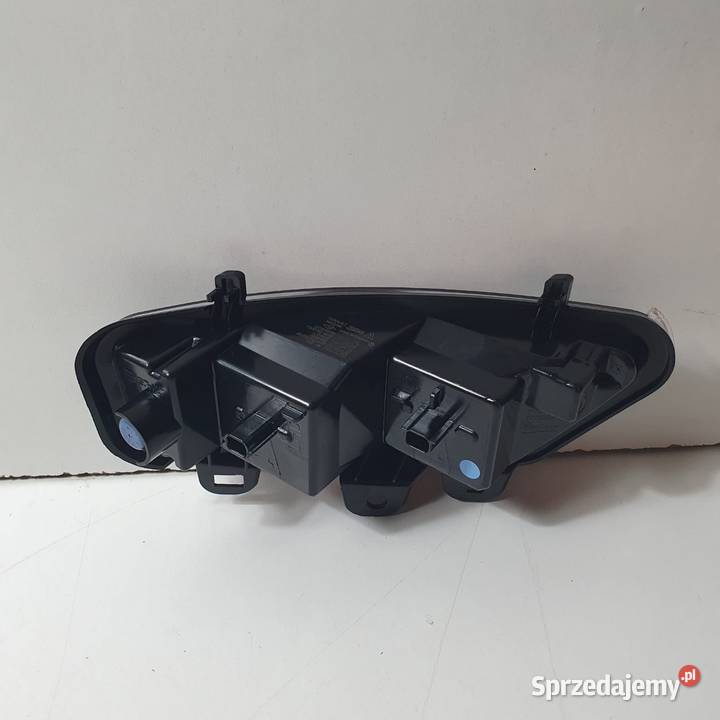 RENAULT CAPTUR II LAMPA W ZDERZAK PRAWY TYŁ Międzychód
