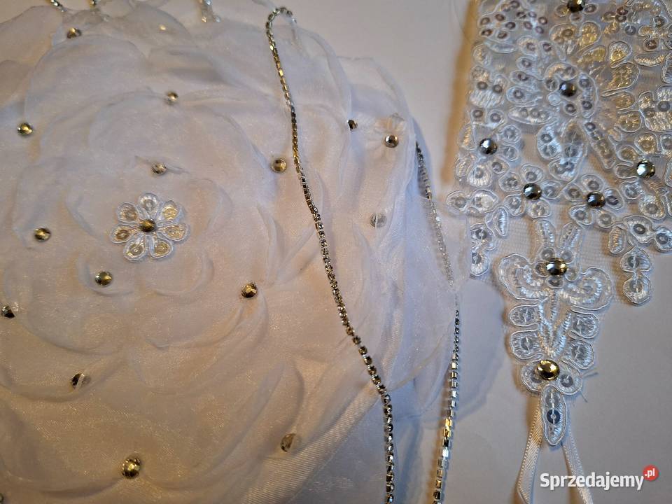 Torebka komunijna różyczka I rękawiczki sprzedam