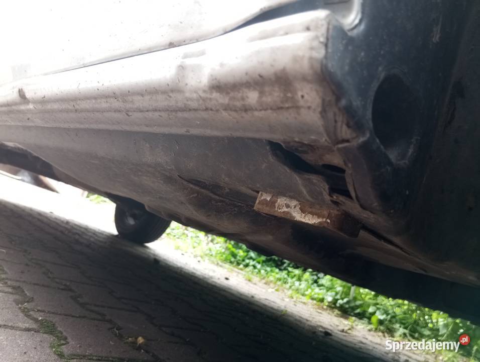 Volkswagen Transporter T5 9osob uszkodzony Leszczydół Stary