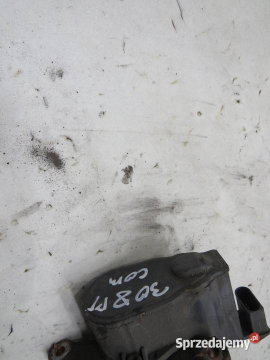 ZACISK HAMULCOWY PRAWY TYŁ PEUGEOT 308 T9