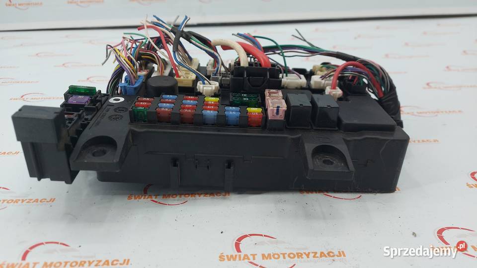 OUTLANDER PHEV 20 200 hybrid 15r skrzynka osobowe Kielce