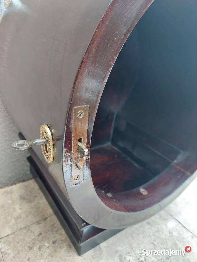 Stara przedwojenna szafka witrynka nietuzinkowa pomorskie Tczew