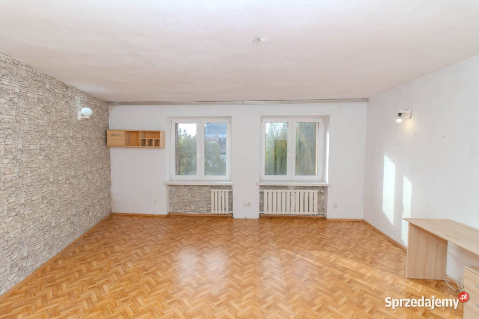 23 pokoje 2 piętro 672m2 Siennieńska Ostrowiec Świętokrzyski