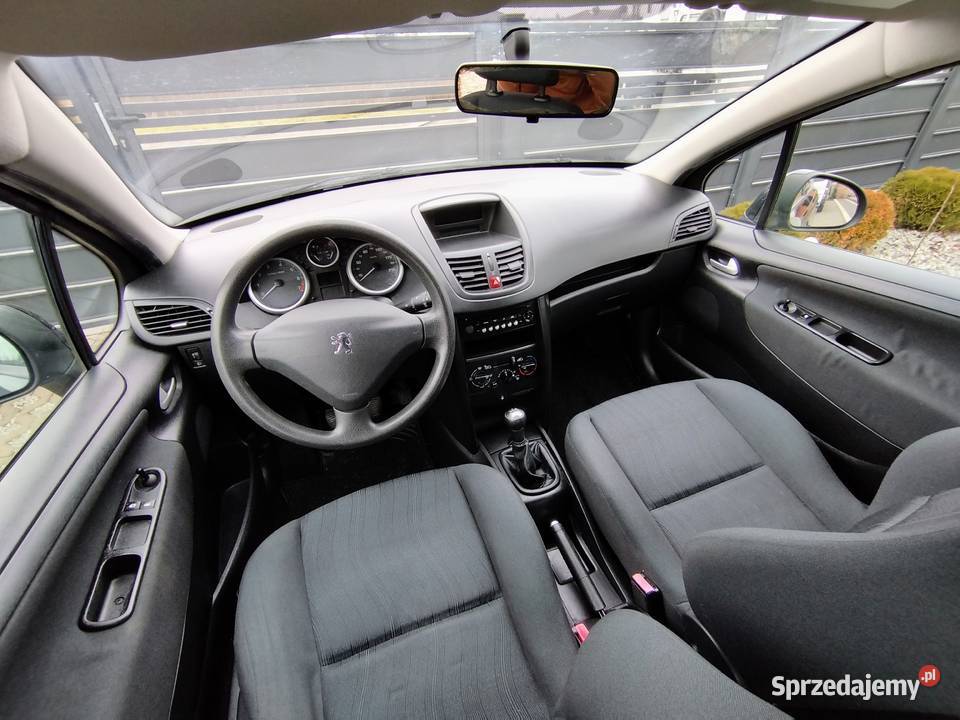 Peugeot 207 14 benzyna klimatyzacja nieuszkodzony wielkopolskie Leszno