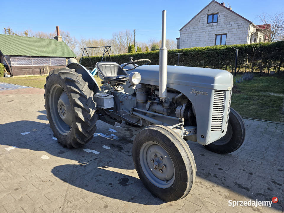 Zabytkowy ciągnik MASSEYHARRISFERGUSON TEF 20 Napęd 2x4 Ciągniki Baliki sprzedam