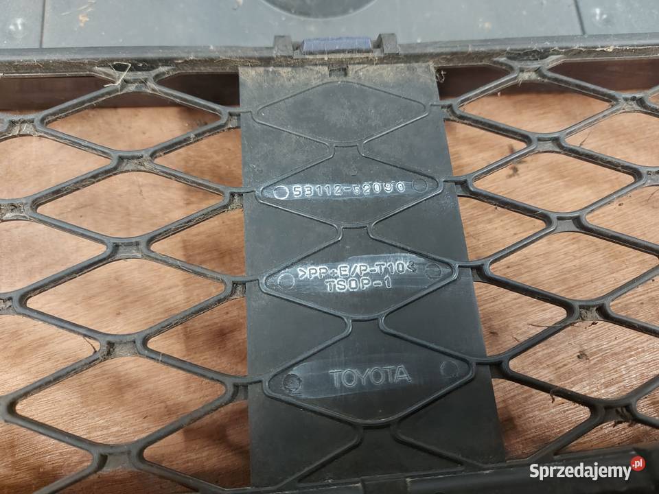 TOYOTA YARIS I zderzak przód 5311252090 Kielce sprzedam