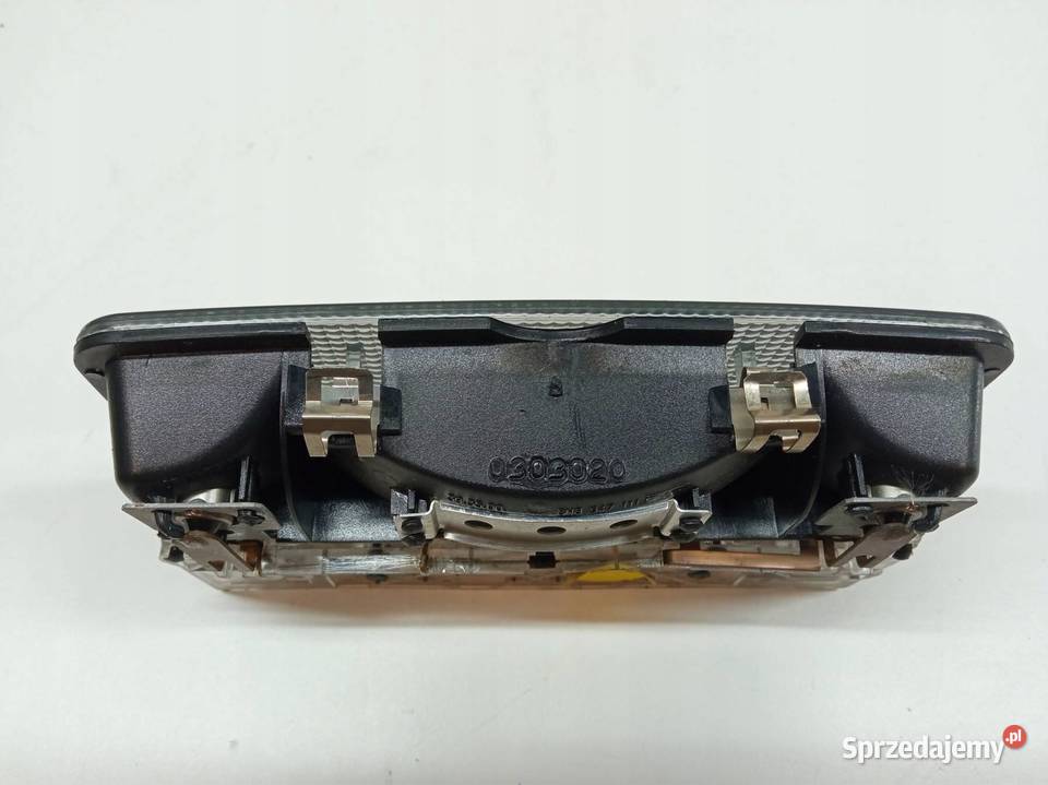 LAMPKA PODSUFITKI CZARNA 8N8947111 Audi TT I sprzedam