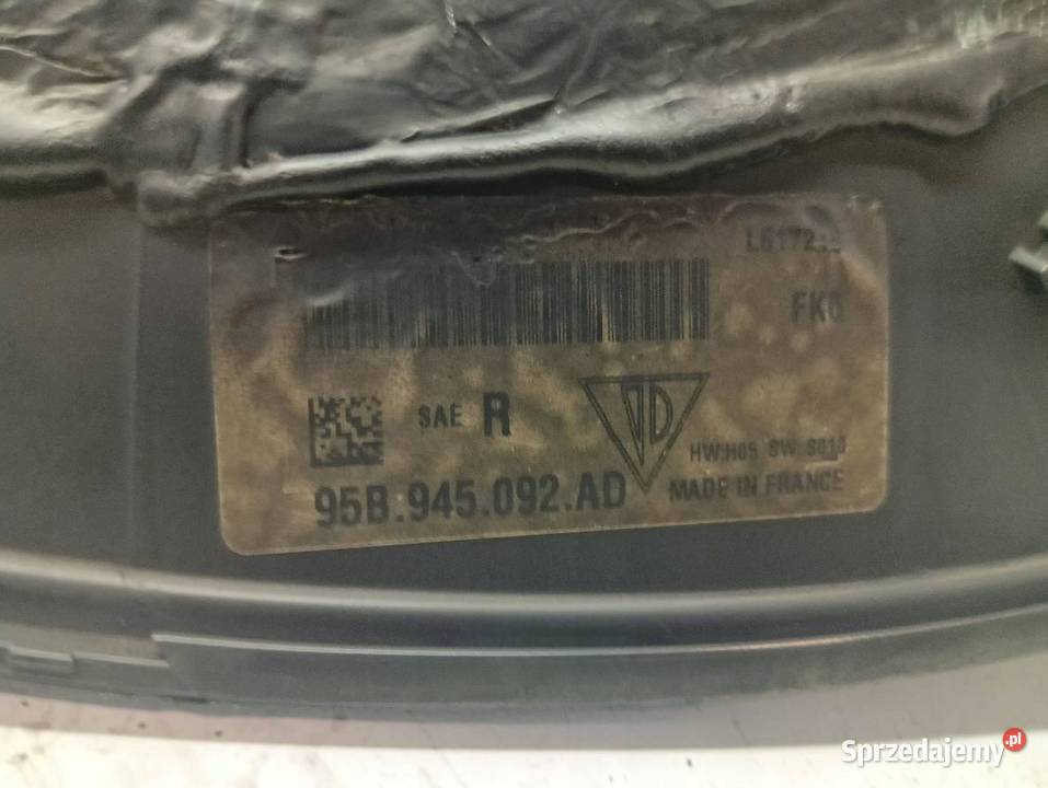 LAMPA TYŁ PRAWA EUROPA 95B945092AD Porsche Macan Rok produkcji 2021 Lampy tylne sprzedam