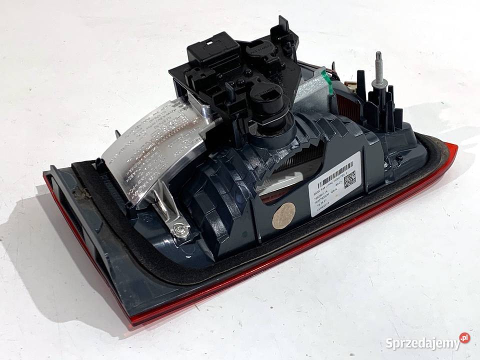 LAMPA TYŁ LEWA WEWNĘTRZNA BMW F48 7350697 sprzedam