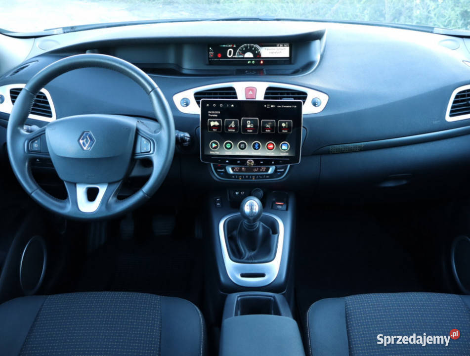 Renault Scenic 15 dCi Samochody osobowe
