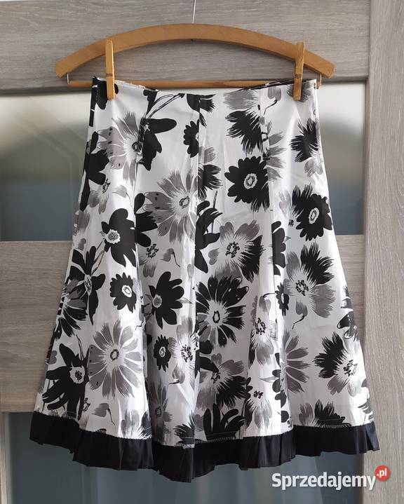 Spódnica damska KWIATY Rozmiar 38(M) Hajnówka sprzedam