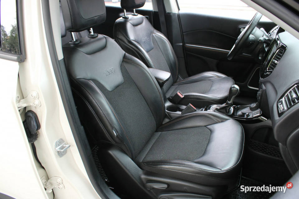 Jeep Compass Bezwypadkowy bogata wersja Rok produkcji 2018 Gliwice