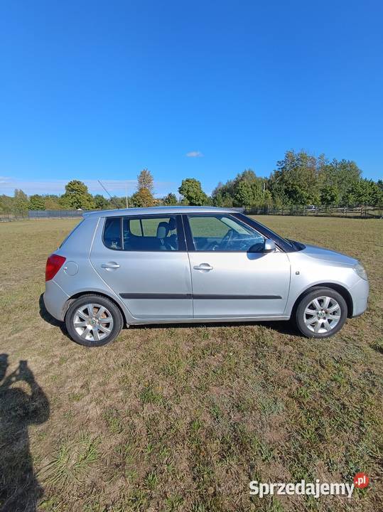 Skoda Fabia 14 benzyna salon Polska tempomat Warszawa