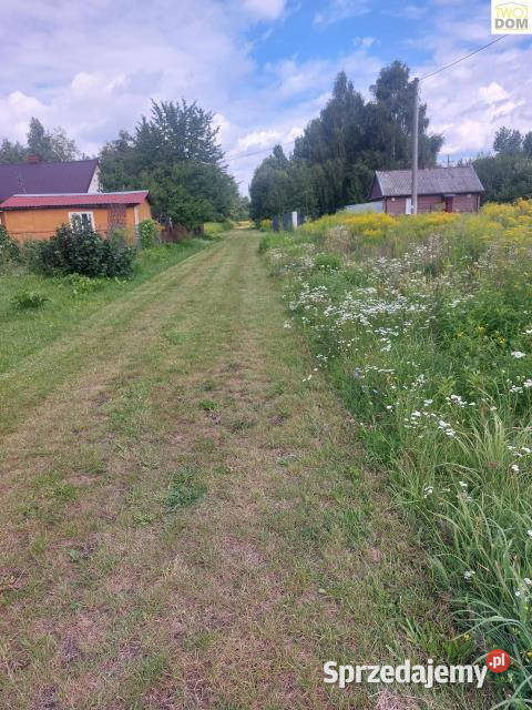 sprzedaży działki 1737m2 Tłuszcz