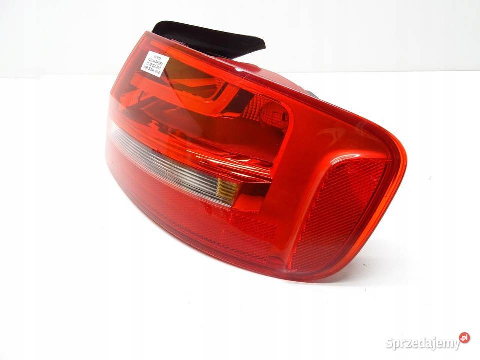 LAMPA PRAWA PRAWY TYŁ W BŁOTNIK AUDI A4 B8 SEDAN