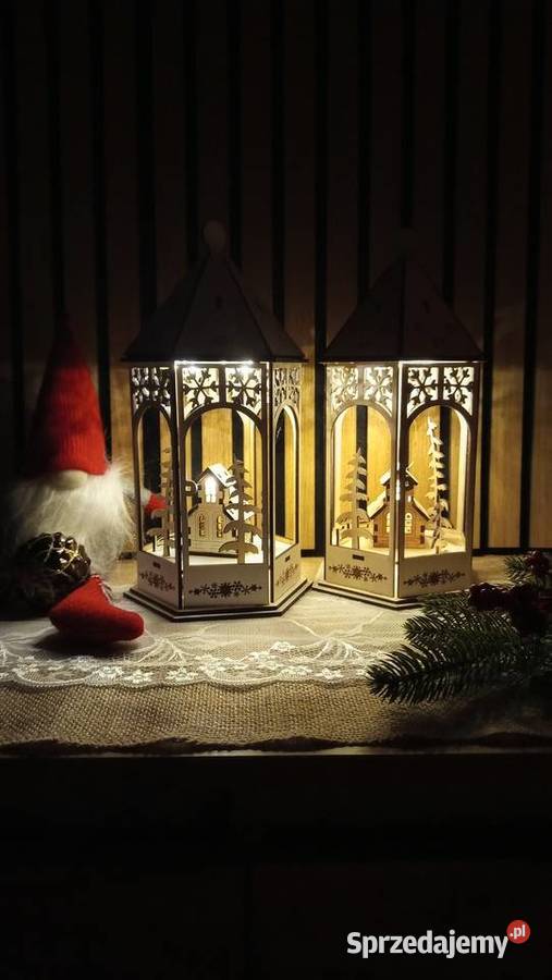 Lampion świąteczny LED z drewnianą scenką