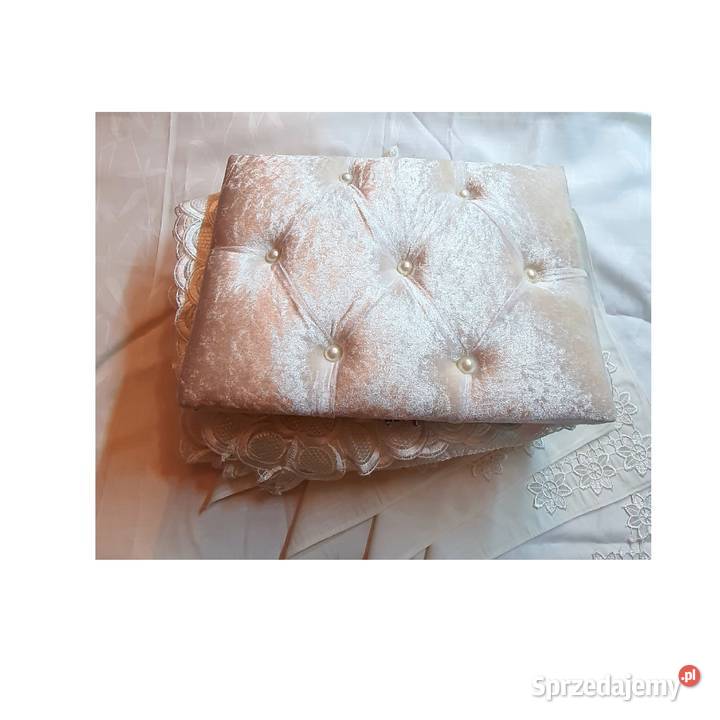 Biały Obrus w unikalnej aksamitnej szkatułce Piaseczno sprzedam
