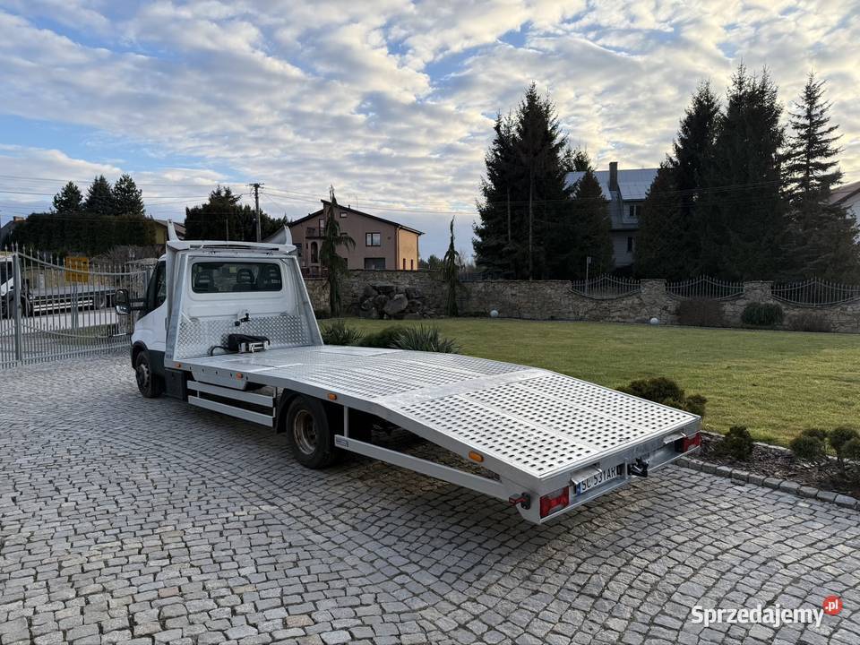 Zabudowa laweta pomoc drogowa producent Iveco Kielce sprzedam