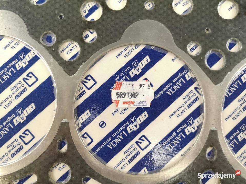 USZCZELKA GŁOWICY FIAT CROMA LANCIA THEMA 25D