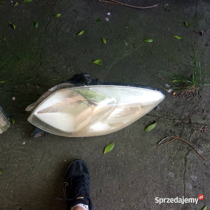 Lampy przód toyota Yaris 2005 Valeo europa Szczecin
