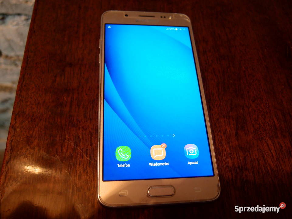 Smartfon Samsung Galaxy J5 2GB/16GB złoty przekątna 5.2"