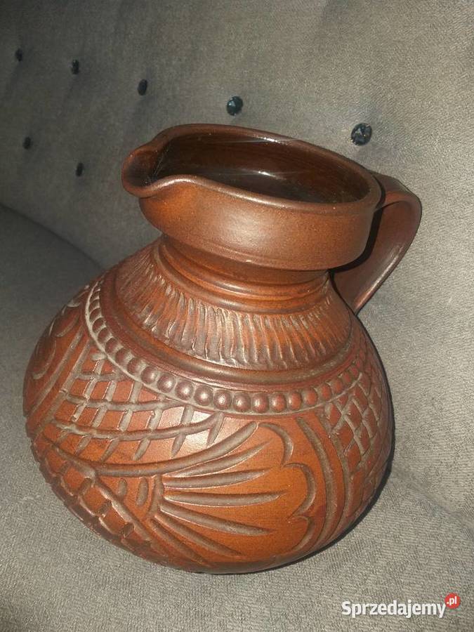 Staryceramiczny dzban z sygnaturą
