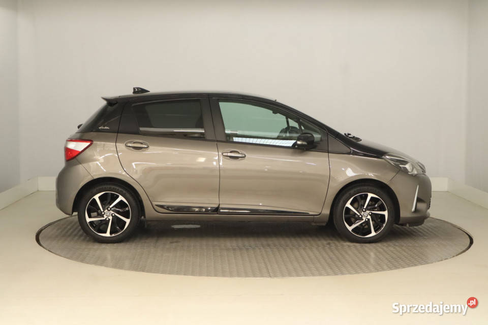 Toyota Yaris 15 Dual VVTi śląskie
