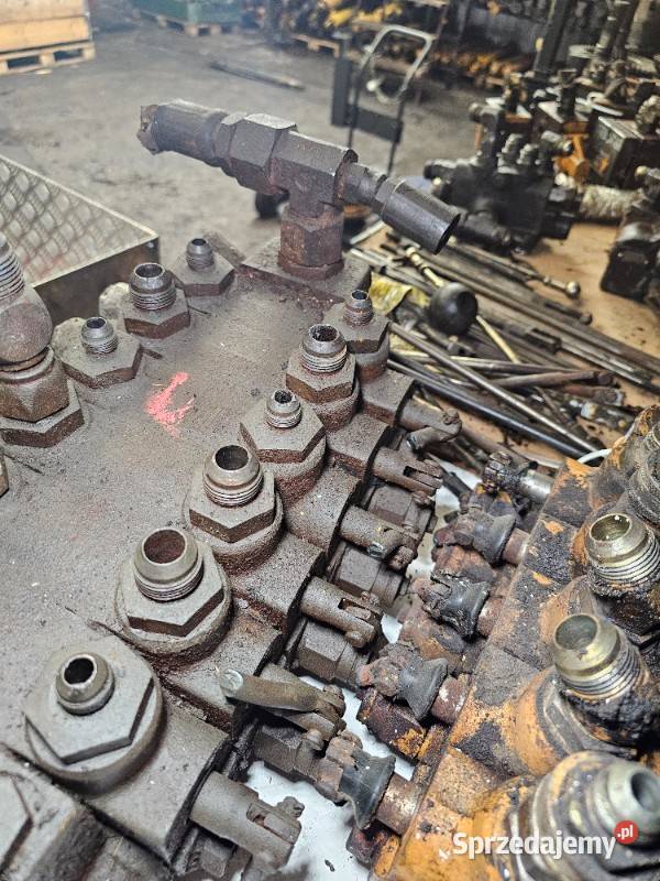 Rozdzielacz hydrauliczny koparki Case do pomorskie Gdynia sprzedam