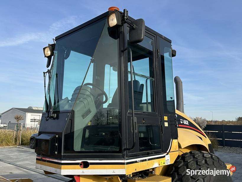 WALEC DROGOWY CATERPILLAR CS563E Tuliszków
