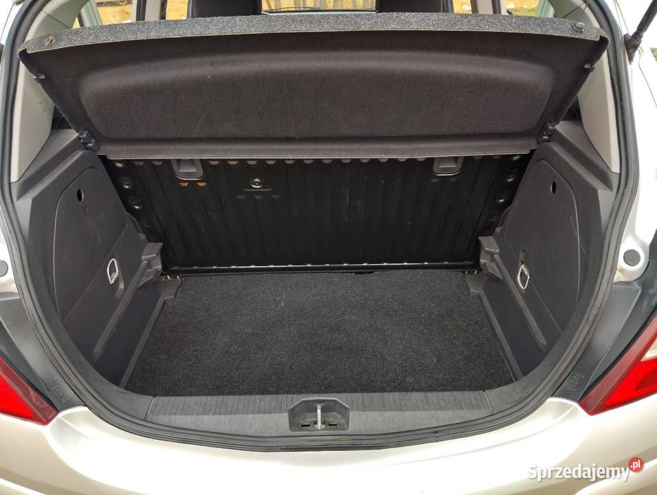 Opel Corsa 2012 r 140