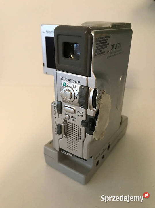 Kamera cyfrowa JVC GRDVX4 ze stacją dokującą JVC