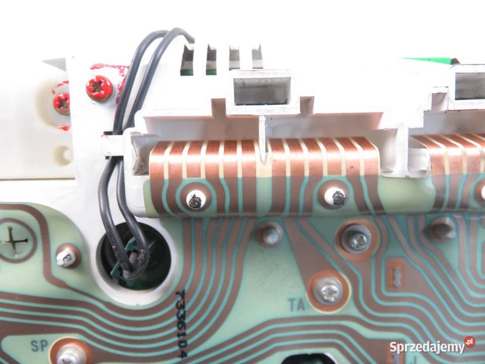 LICZNIK HONDA ACCORD V 19 osobowe Wyposażenie wnętrza