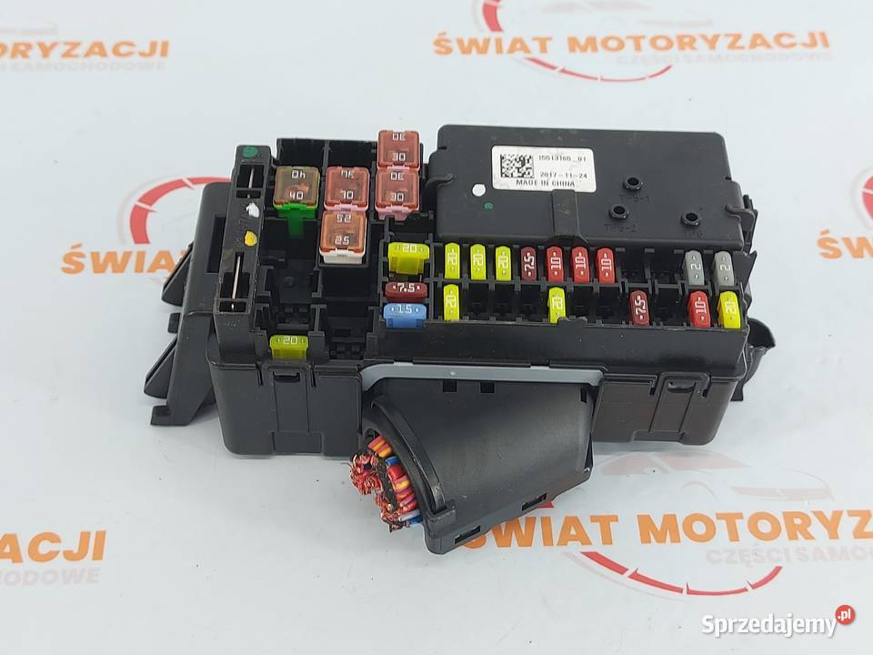OPEL ASTRA K 16 CDTI 18r skrzynka bezpieczników świętokrzyskie