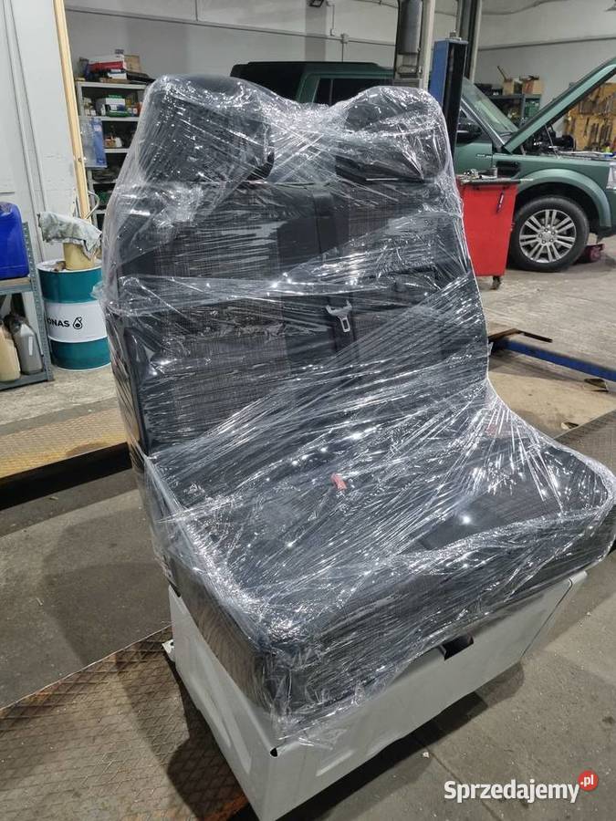 Sprzadam ławkę podwójną do Mercedes Benz
