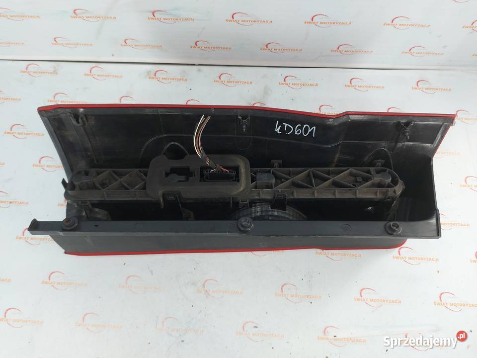 VW CRAFTER lampa prawa tył 2E0945247 osobowe Kielce