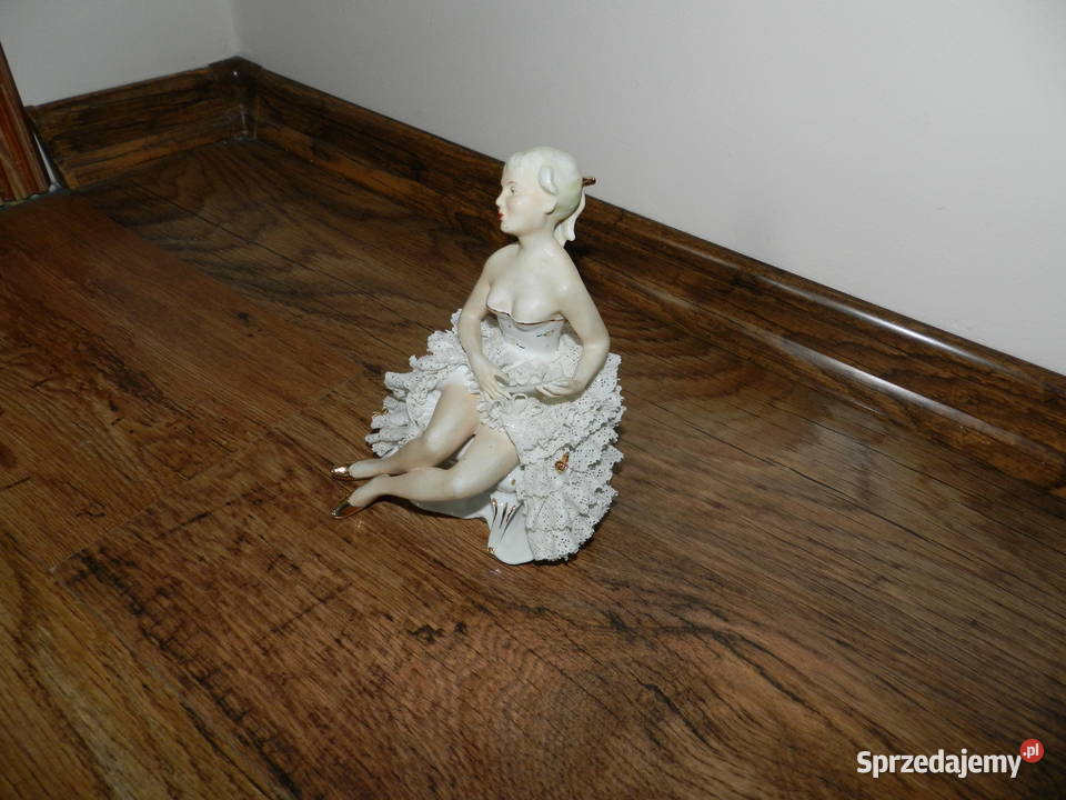 Zabytkowa porcelanowa figurka Wejherowo
