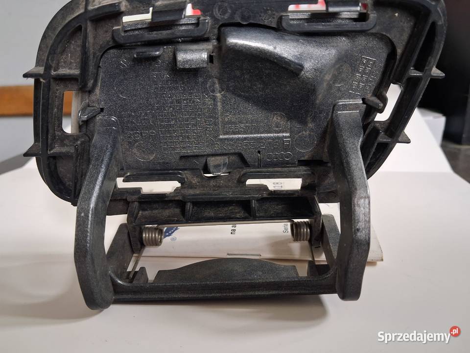 Zaslepka spryskiwacza audi A4B88K0955276 nieuszkodzony sprzedam
