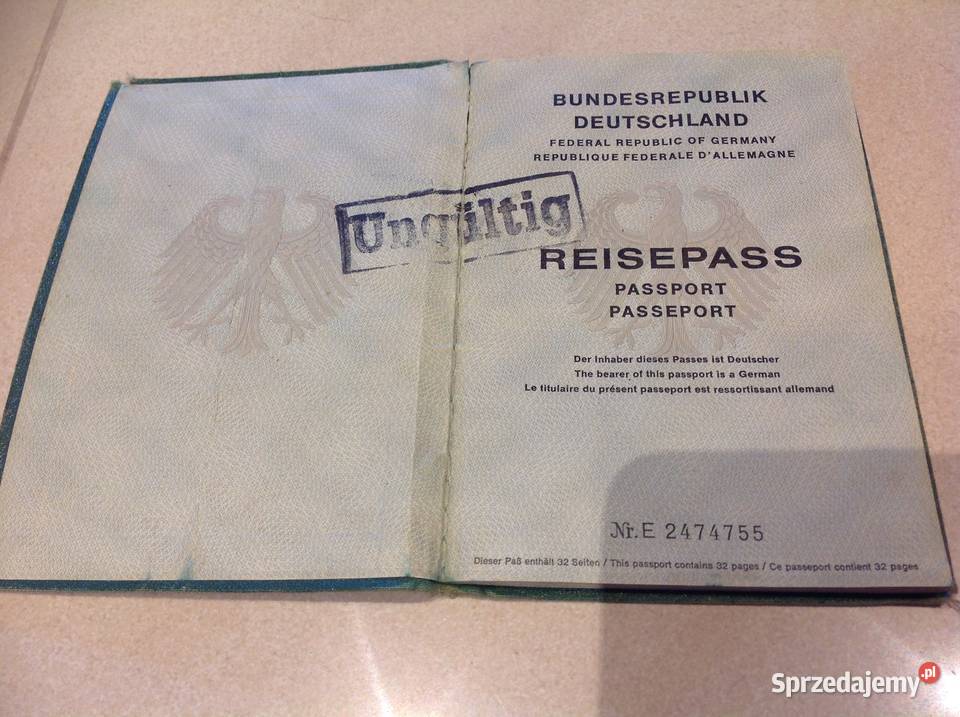 Stary niemiecki Paszport REISEPASS z 1977 r