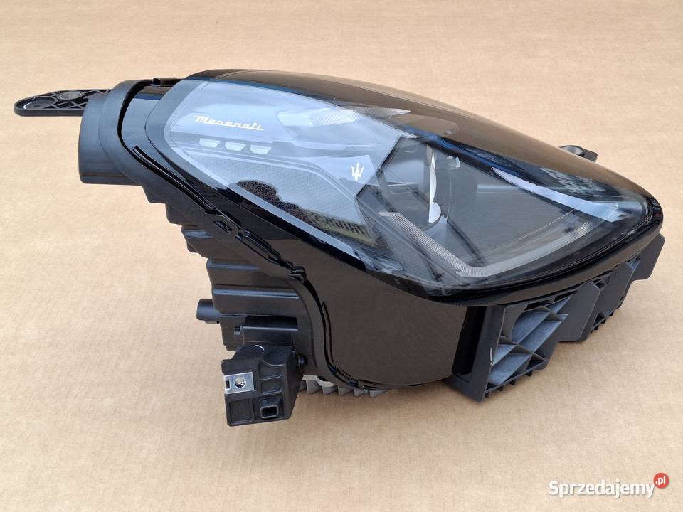 MASERATI GREACELE REFLEKTOR PRAWY FULL LED LAMPA Bieleń