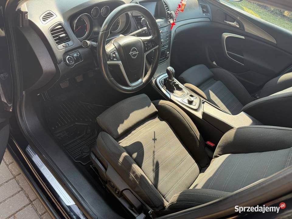 Opel Insignia 20Cdti Sport Tourer 2009r 255