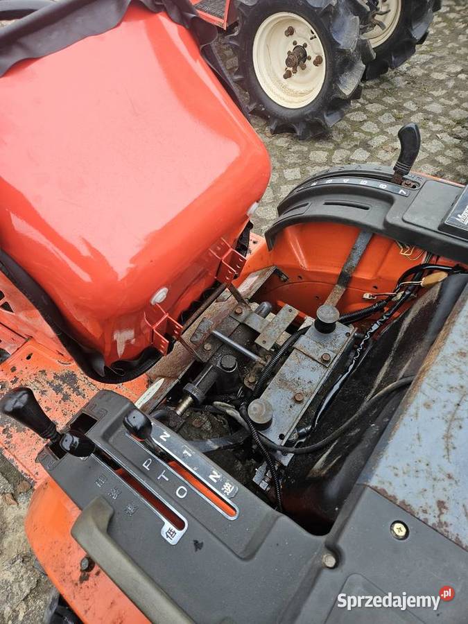 Kubota A14 z glebogryzarką aste iseki tm kujawsko-pomorskie Rożno-Parcele