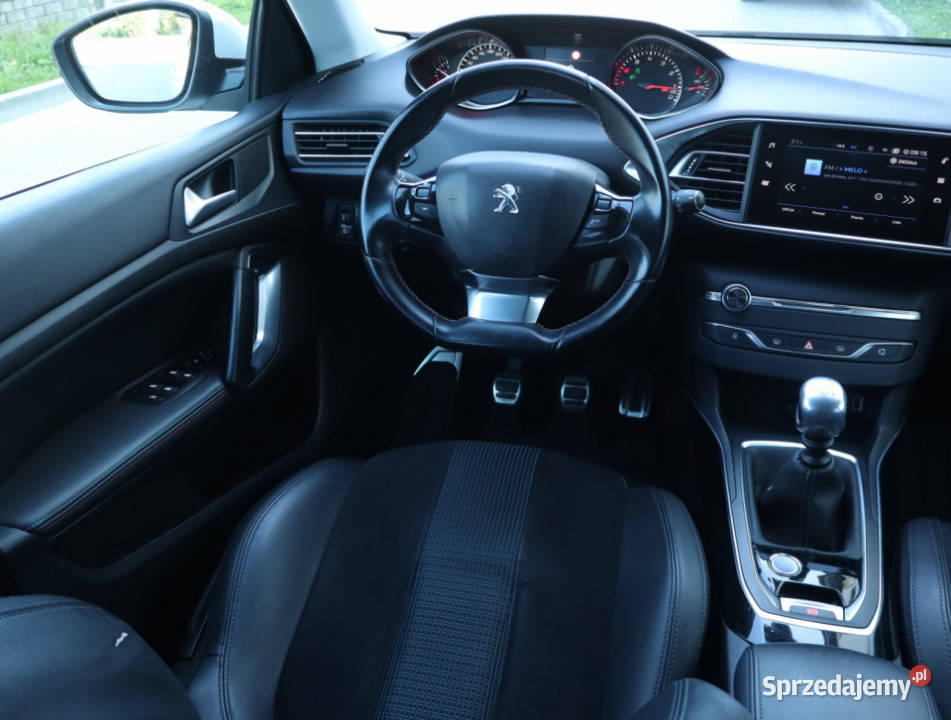 Peugeot 308 12 PureTech 1199cm3 Łódź