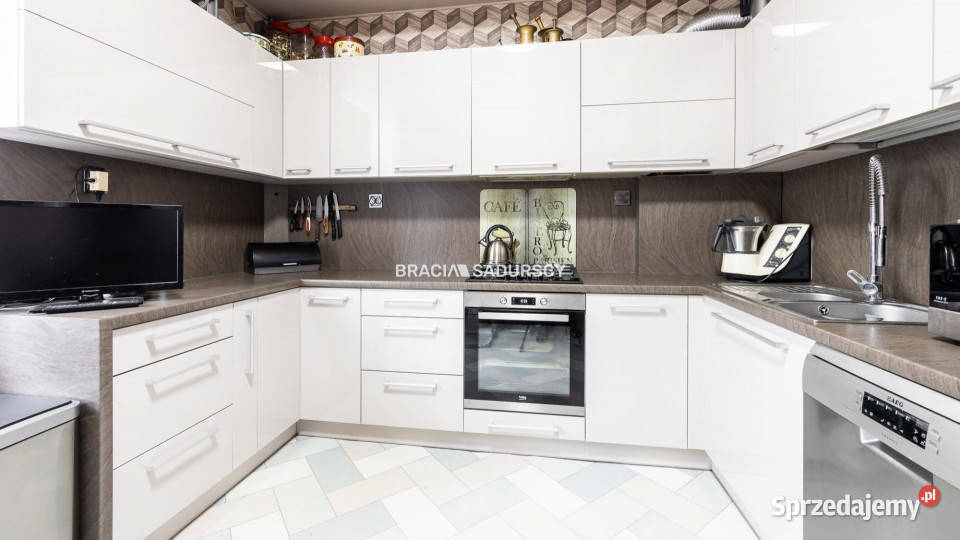 sprzedaży kamienicy 300m2 Wadowice Krasińskiego asfalt