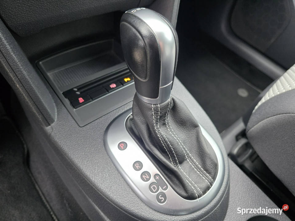 Volkswagen Touran CROSS 20TDI DSG niski przebieg wspomaganie kierownicy Czarnków sprzedam