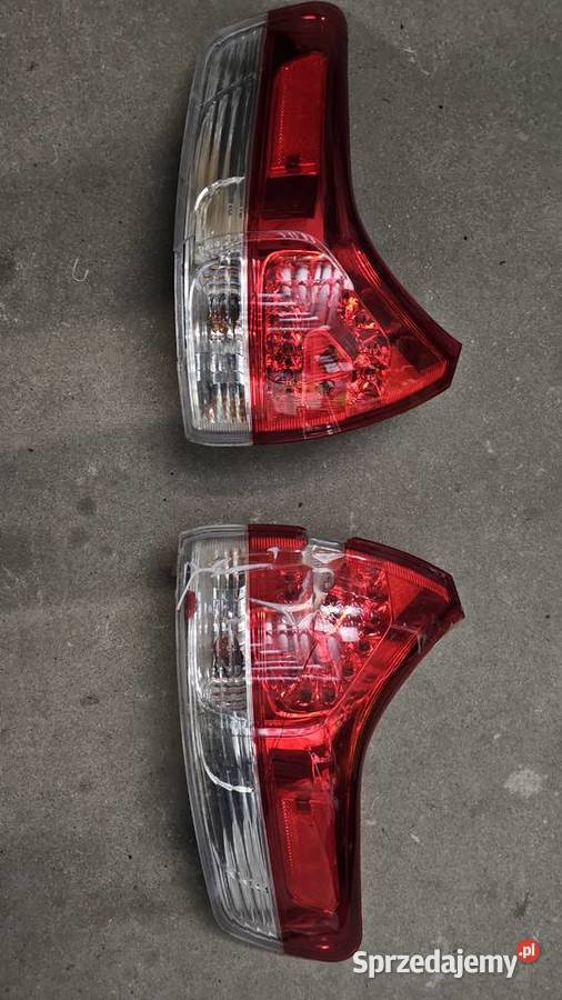 Toyota Sienna 20112014 lampa tył LEWA Lampy tylne Białystok