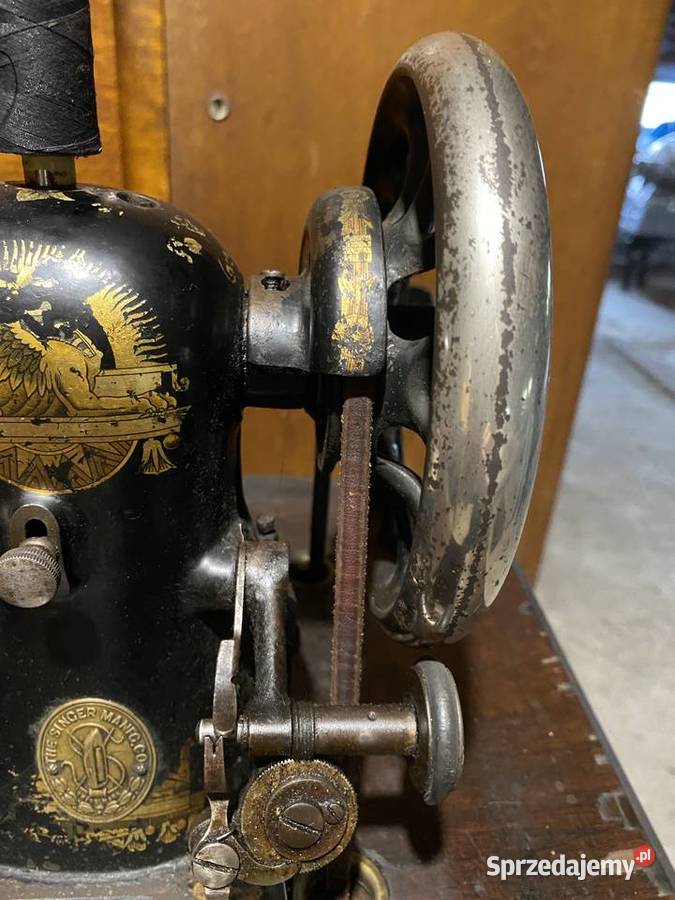 Maszyna do szycia ze stolikiem SINGER Łódź