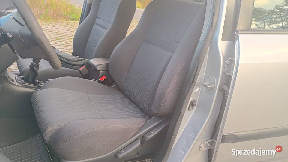 Toyota Corolla 2004 klimatyzacja16 benzyna Warszawa