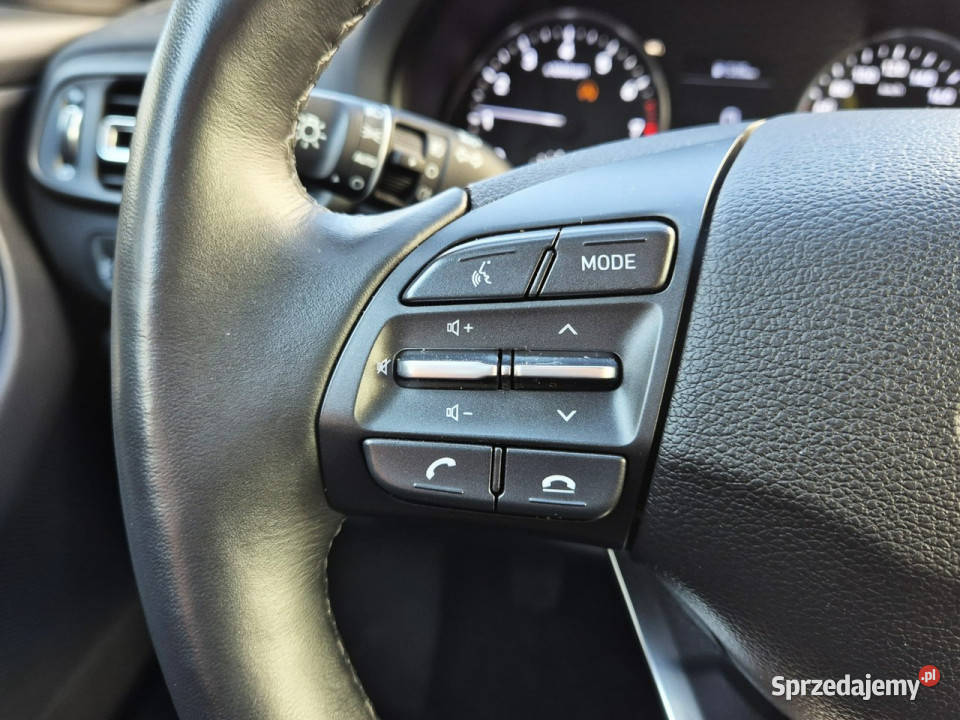 Hyundai i30 10 TGDI 6MT 120 WersjaSmart Pakiet asystent pasa ruchu