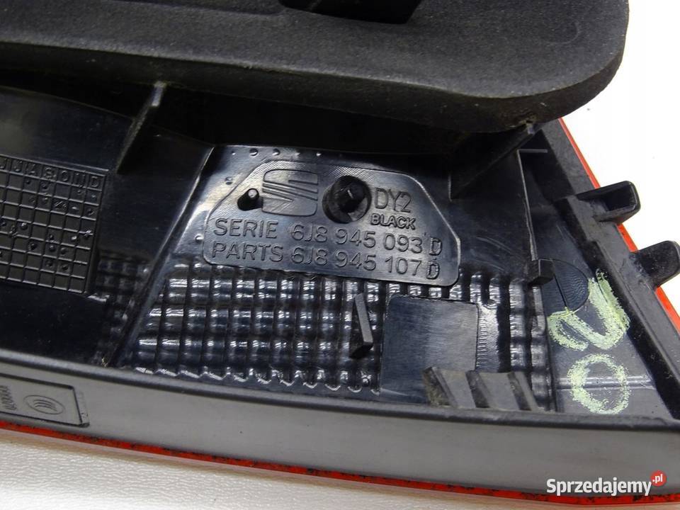 LAMPA LEWA LEWY TYŁ TYLNA W KLAPE SEAT IBIZA IV